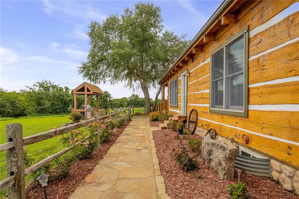 32921 S Ridgeview Farm Road