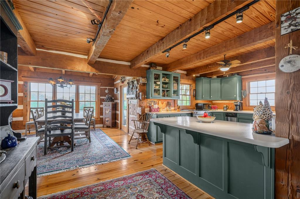 32921 S Ridgeview Farm Road