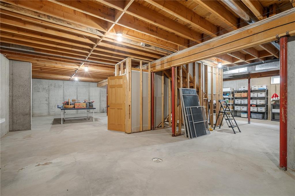 32921 S Ridgeview Farm Road