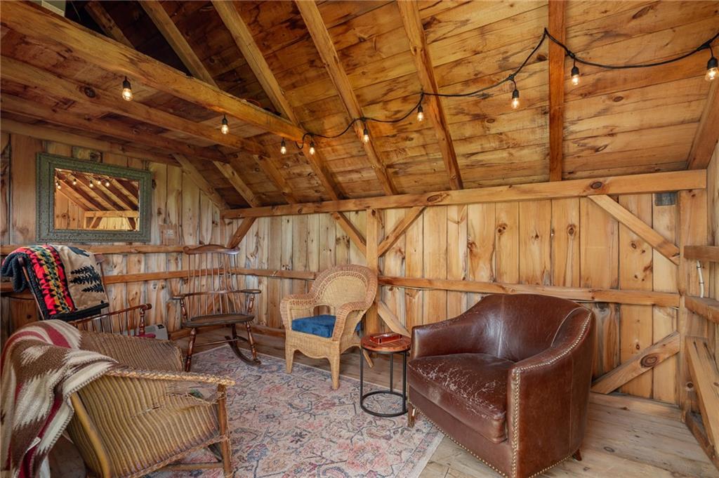 32921 S Ridgeview Farm Road