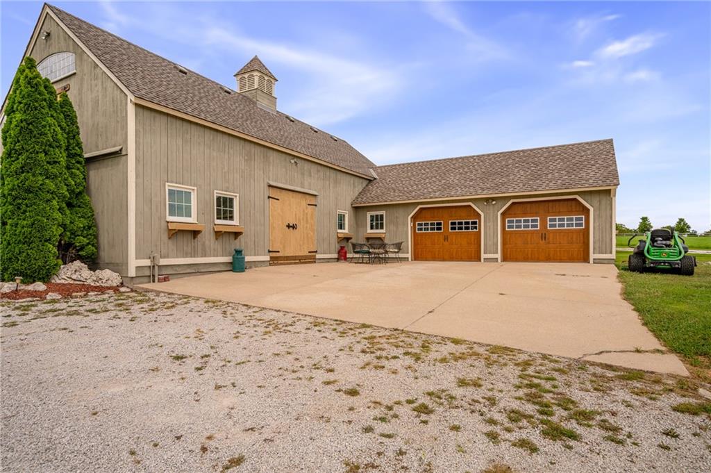 32921 S Ridgeview Farm Road