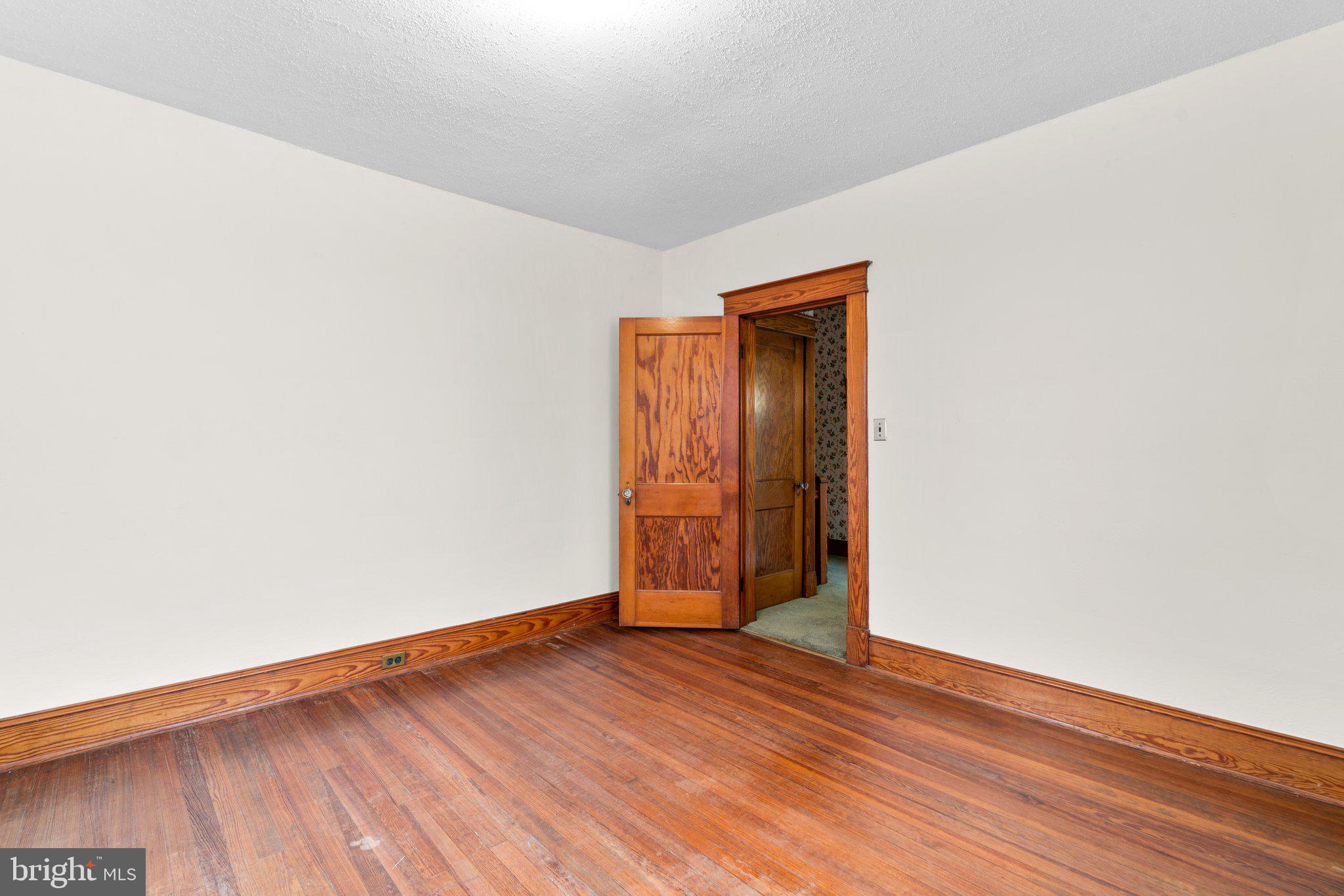 11 Overbrook Rd