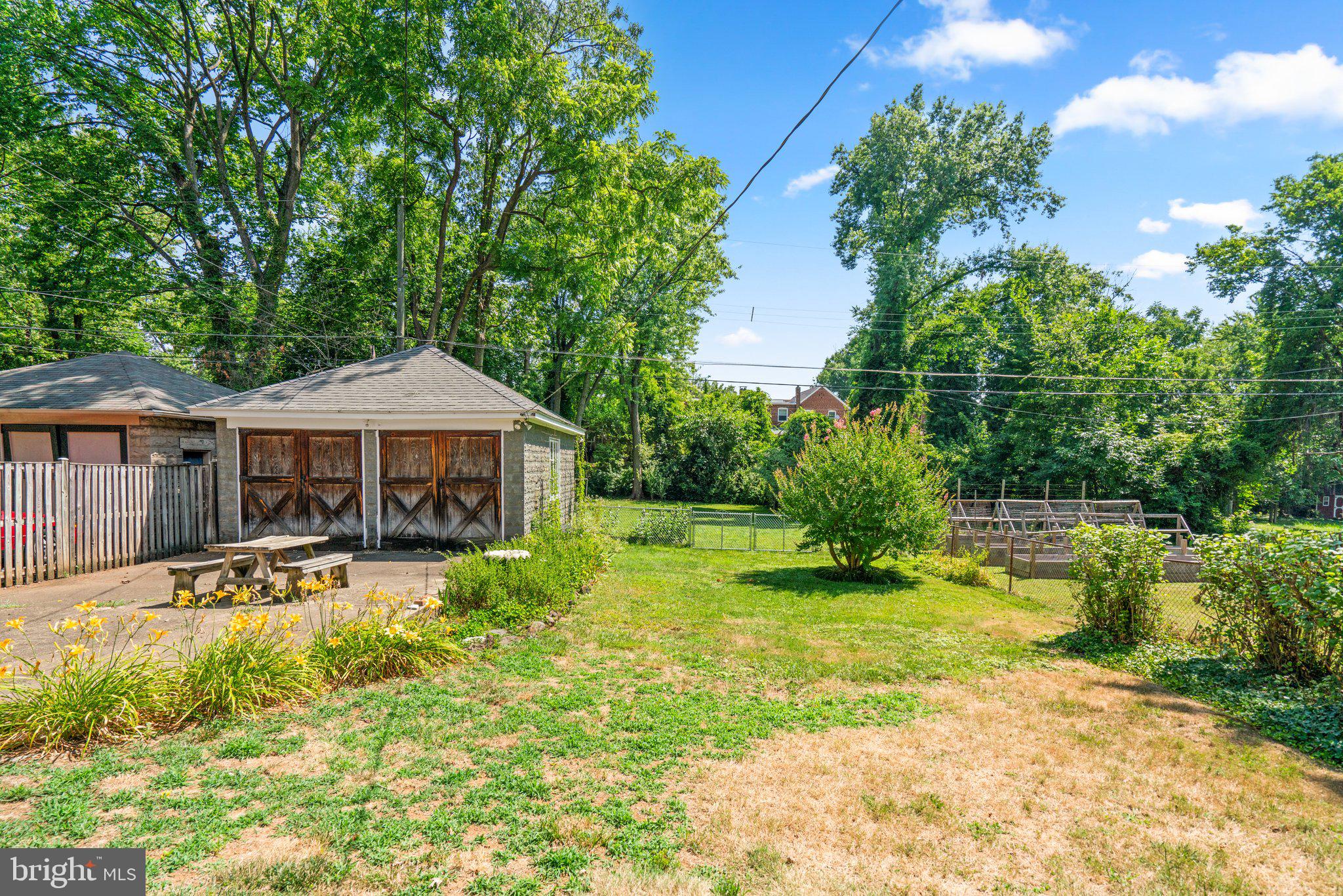 11 Overbrook Rd