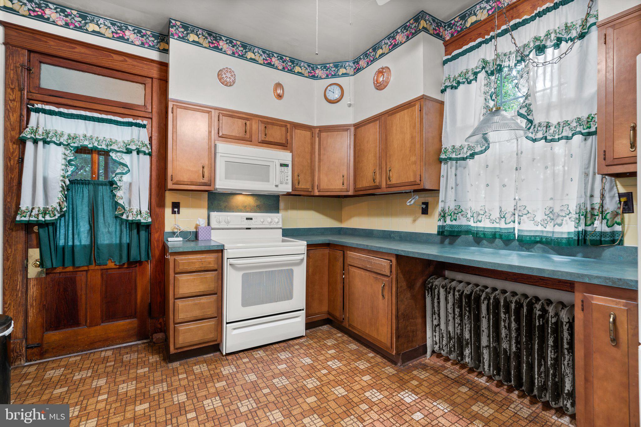 11 Overbrook Rd
