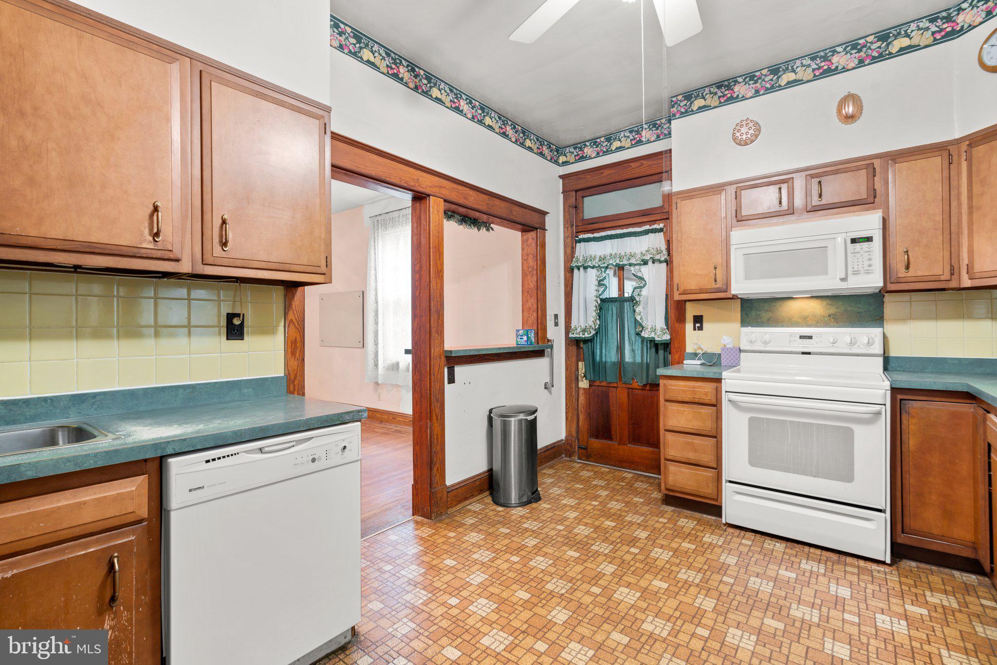 11 Overbrook Rd