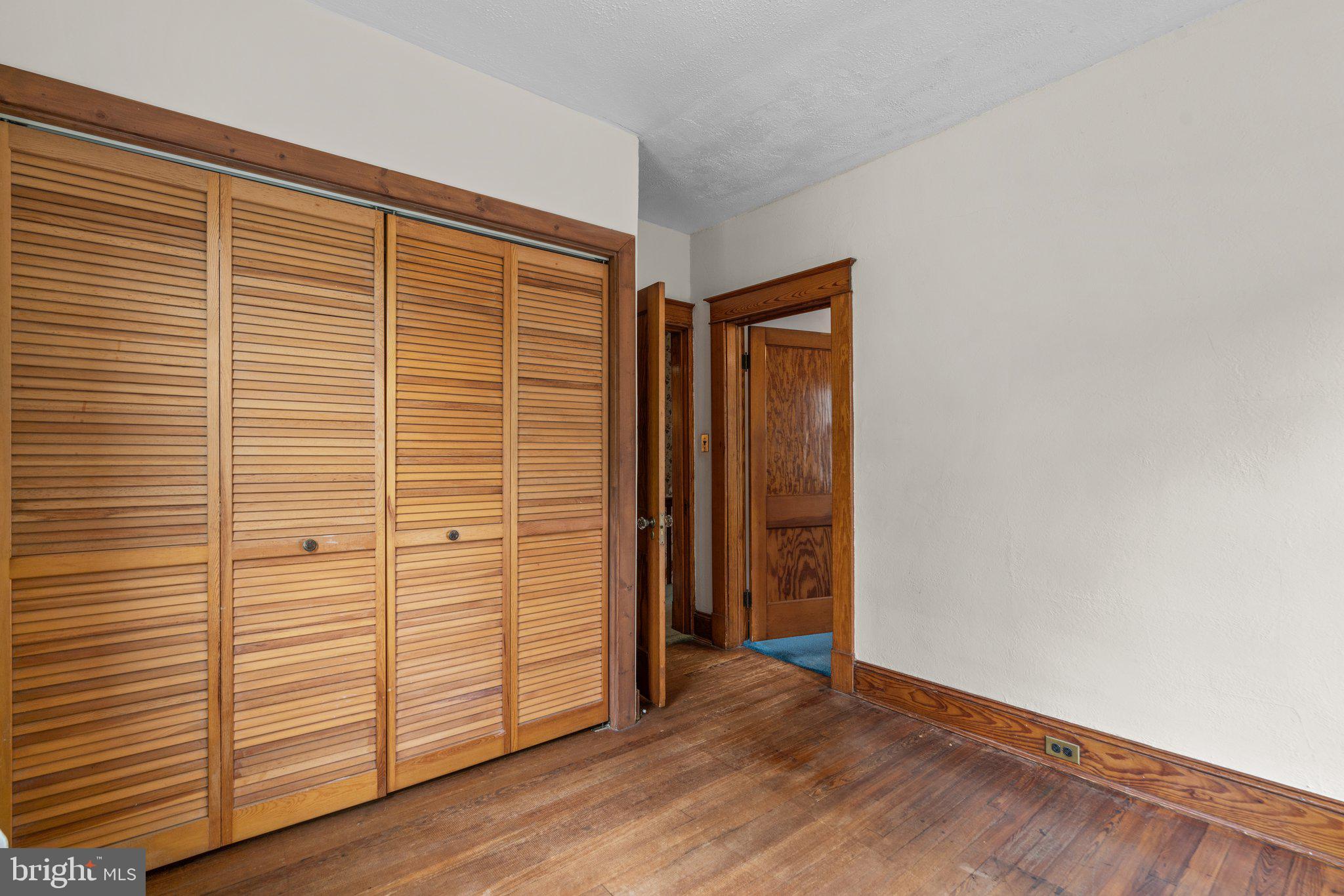 11 Overbrook Rd