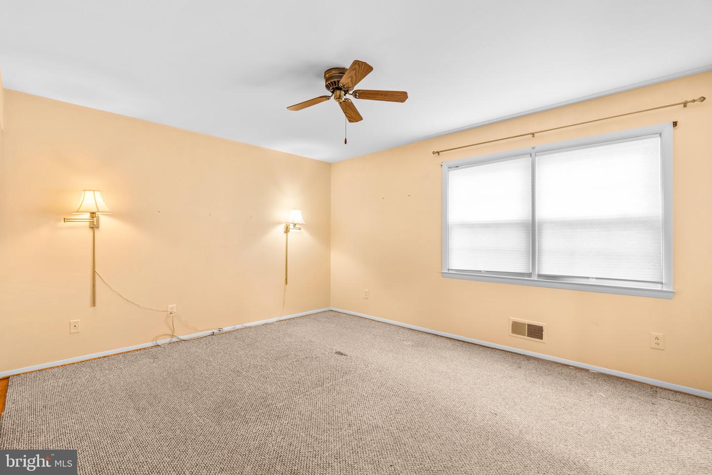 307 Bond Ave