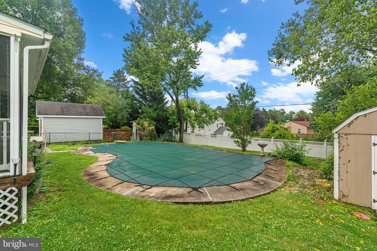 307 Bond Ave