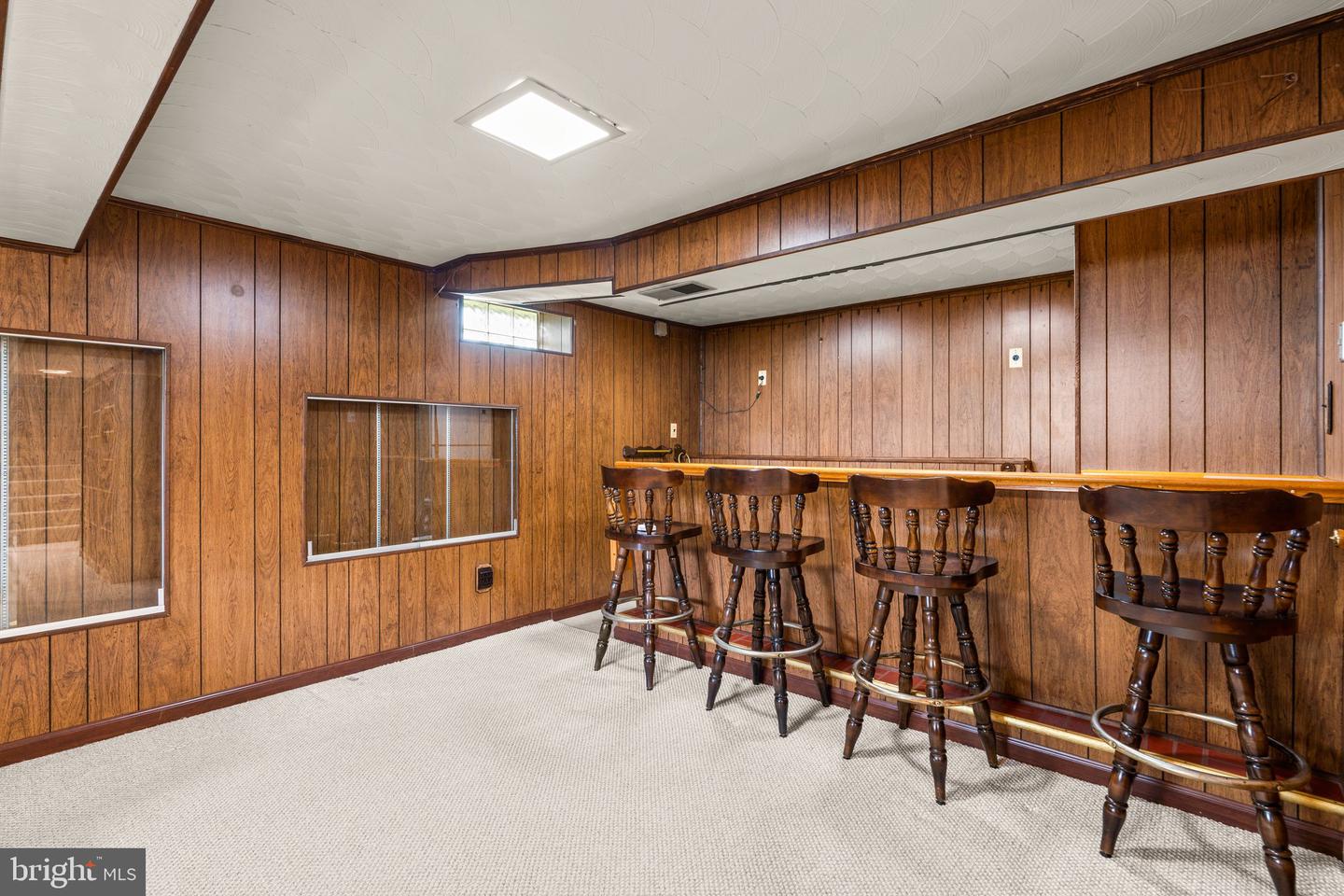 307 Bond Ave
