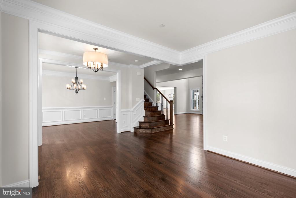 127 NOB HILL PARK DRIVE BENTON II