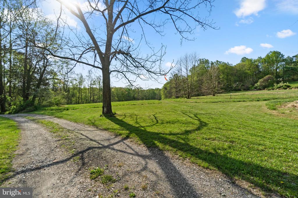 127 NOB HILL PARK DRIVE BENTON II