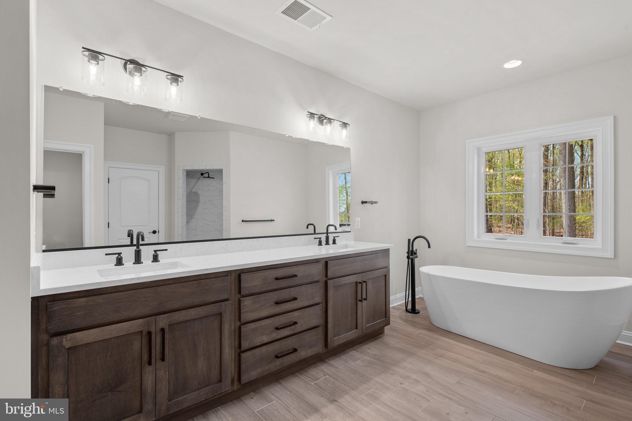 127 NOB HILL PARK DRIVE BENTON II