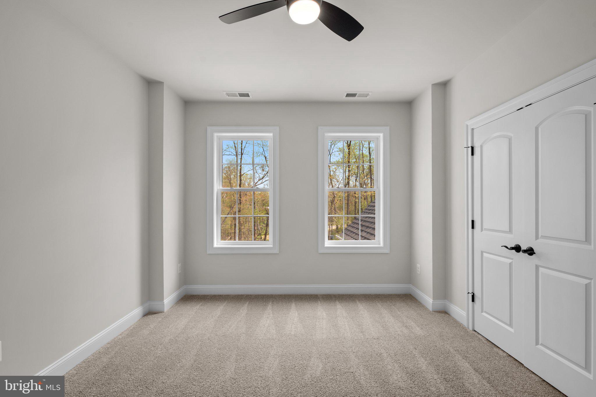 127 NOB HILL PARK DRIVE BENTON II