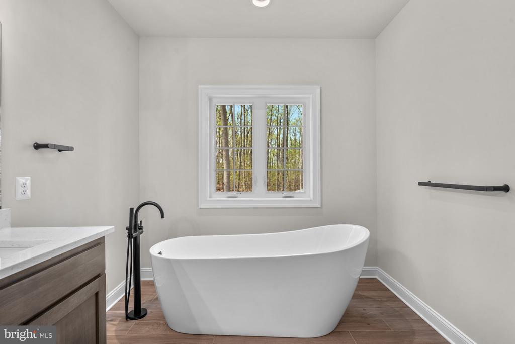 127 NOB HILL PARK DRIVE BENTON II