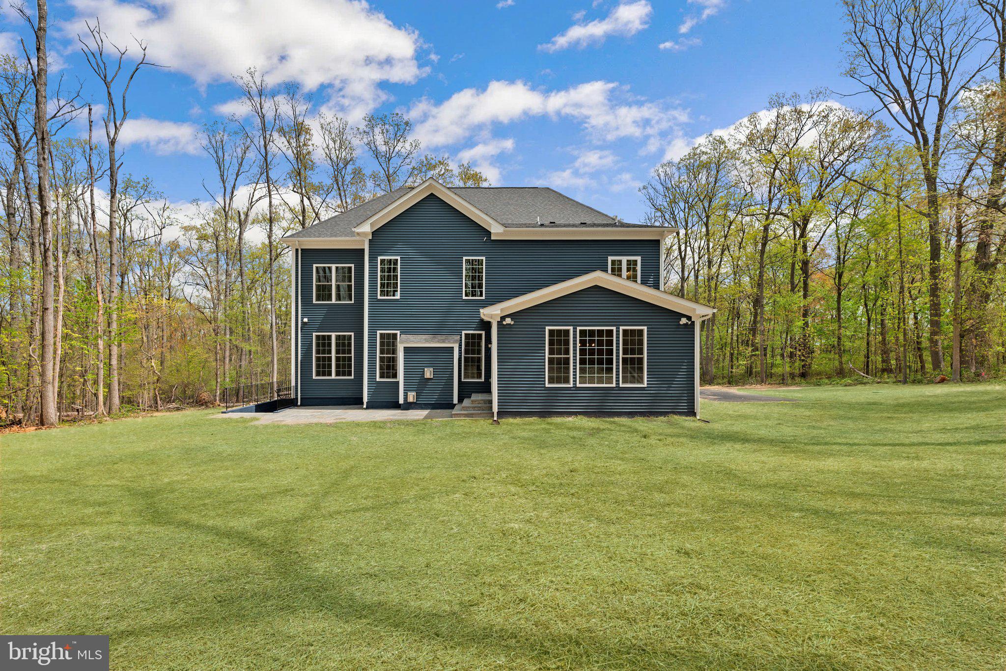 127 NOB HILL PARK DRIVE BENTON II