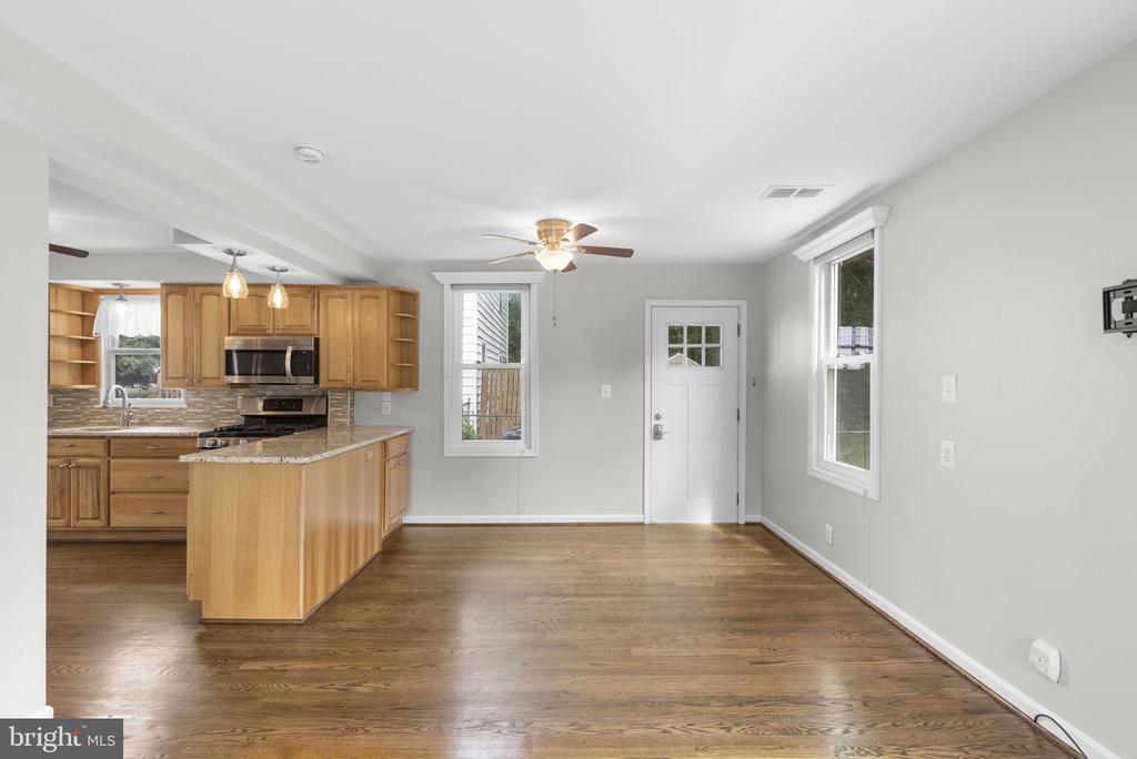 2019 NORHURST WAY N