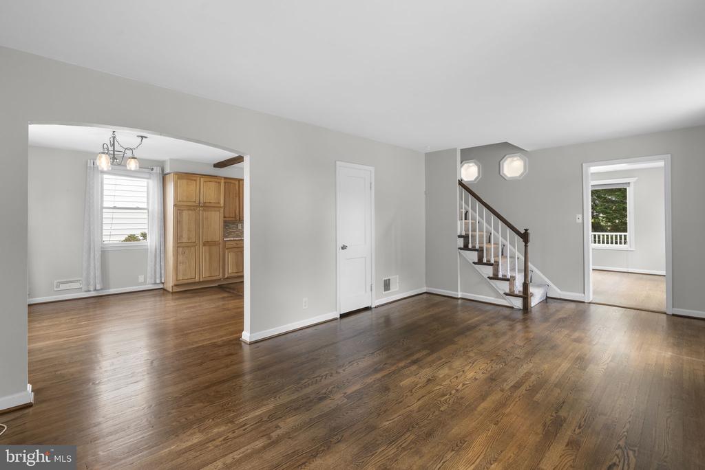 2019 NORHURST WAY N