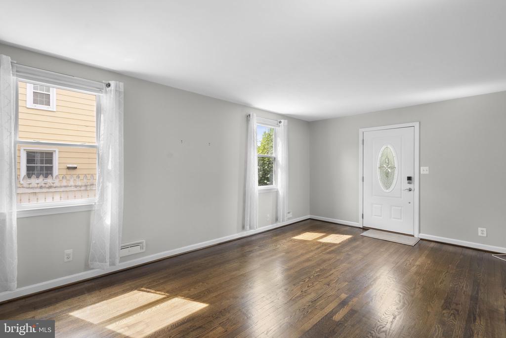 2019 NORHURST WAY N