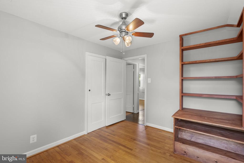 2019 NORHURST WAY N
