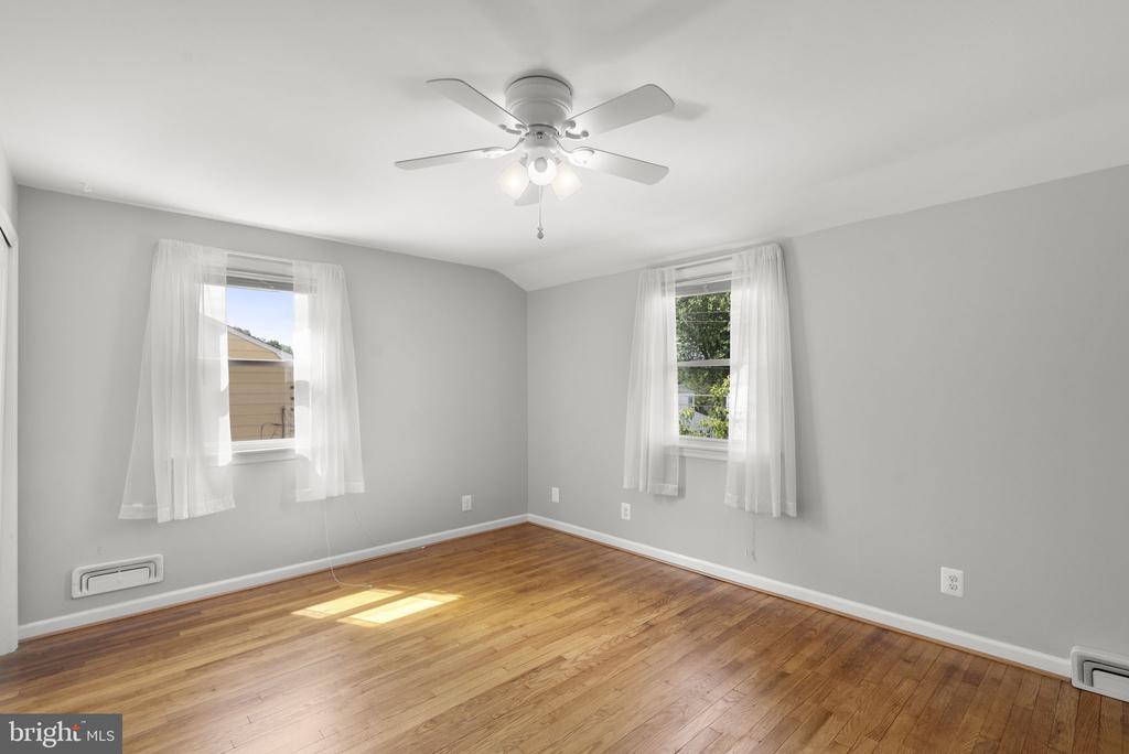 2019 NORHURST WAY N