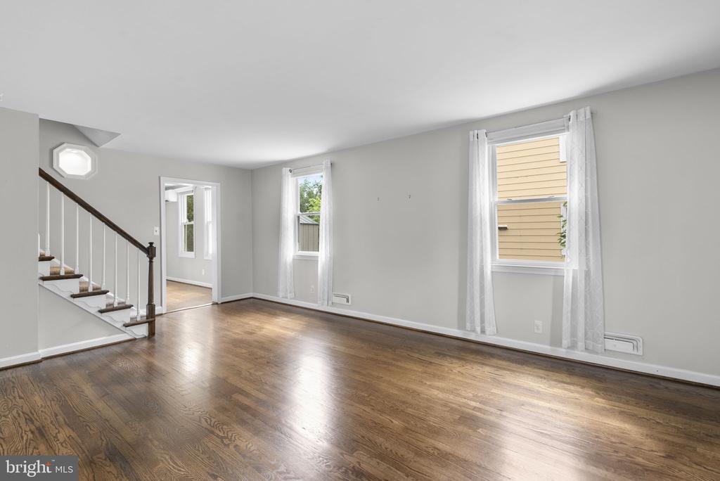 2019 NORHURST WAY N