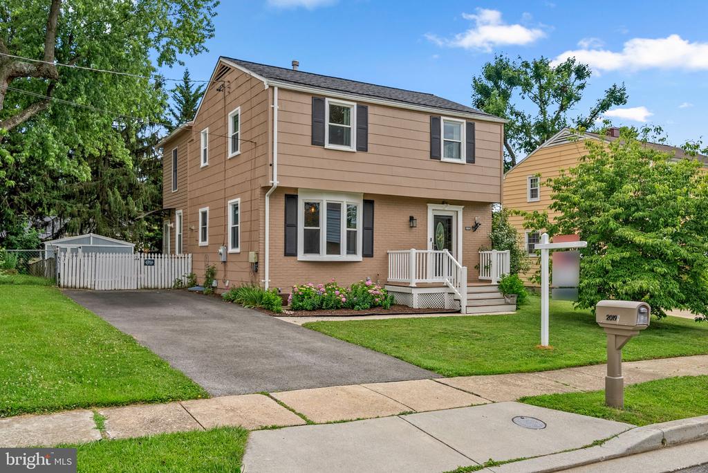 2019 NORHURST WAY N