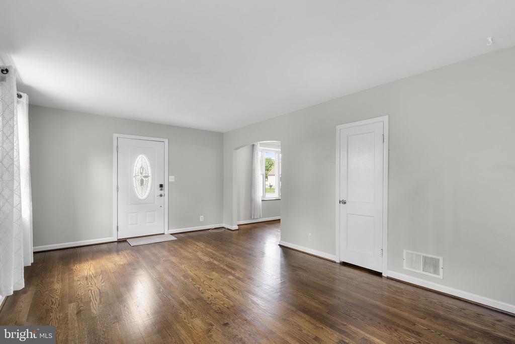 2019 NORHURST WAY N