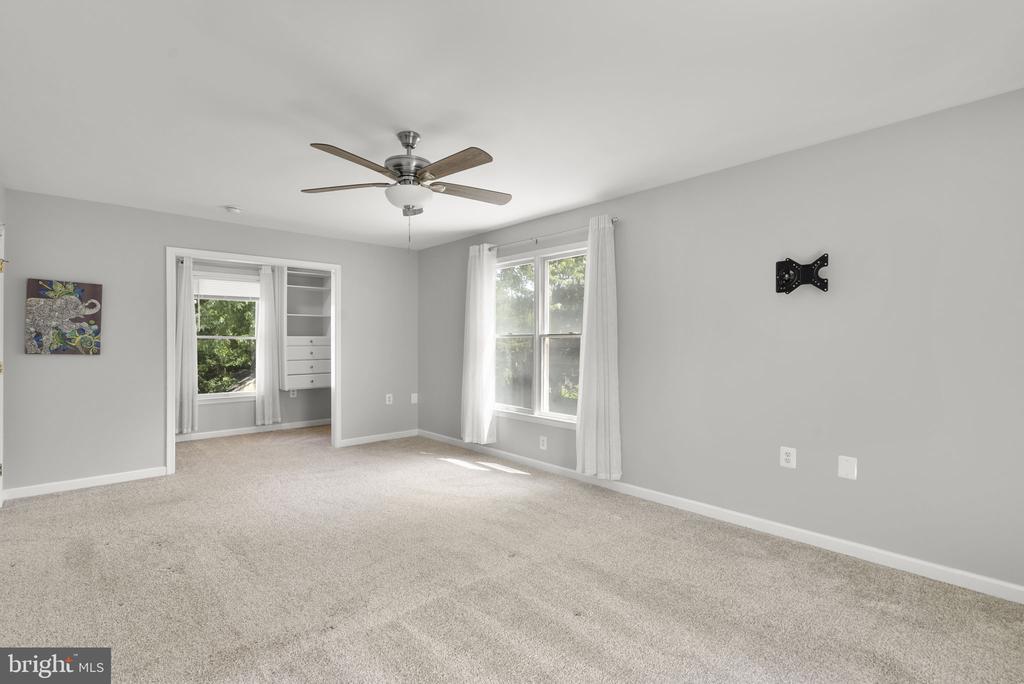2019 NORHURST WAY N