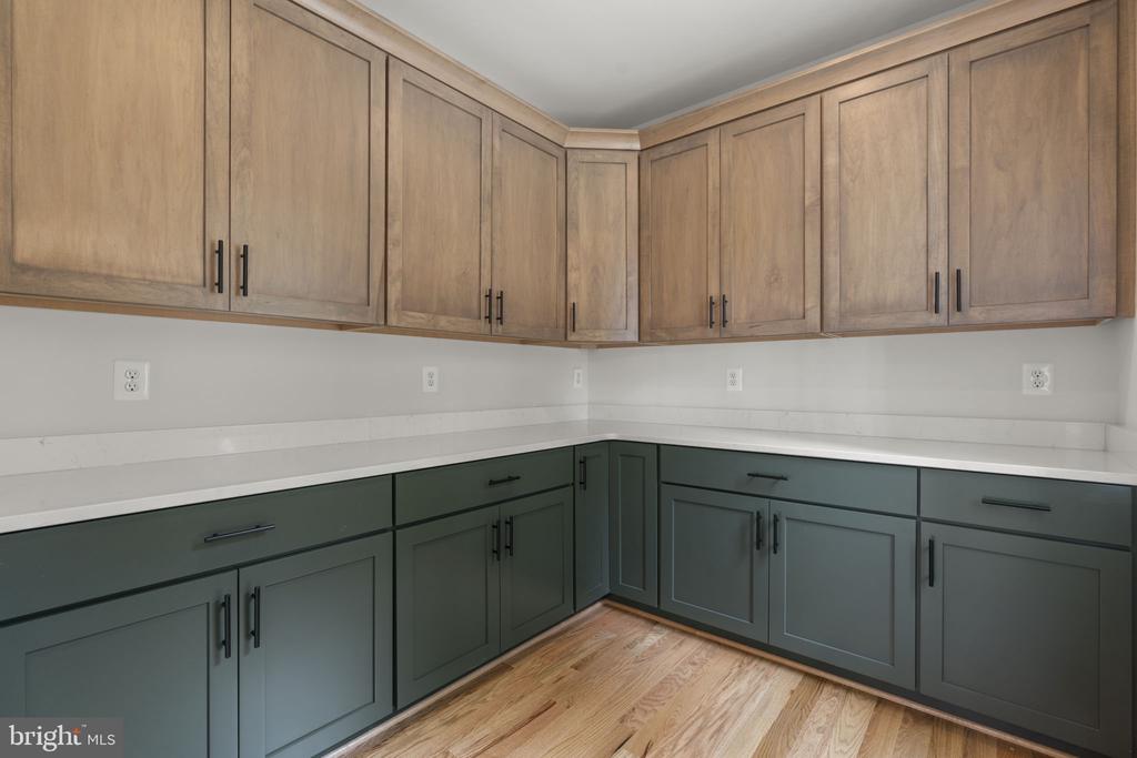 127 NOB HILL PARK DRIVE Unit: RIDGELINE