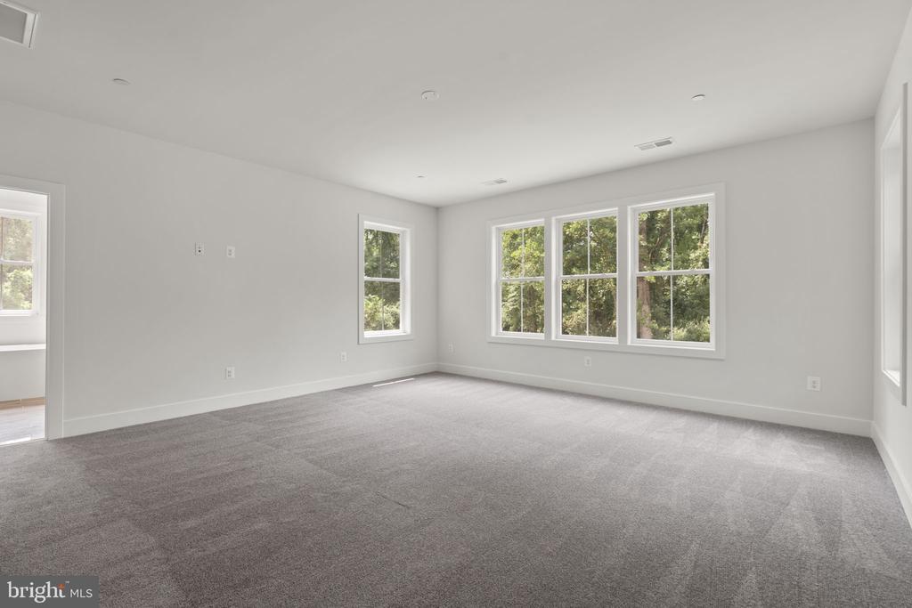 127 NOB HILL PARK DRIVE Unit: RIDGELINE