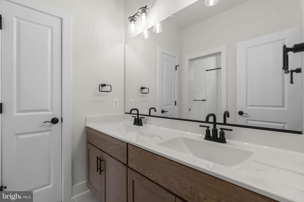 127 NOB HILL PARK DRIVE Unit: RIDGELINE