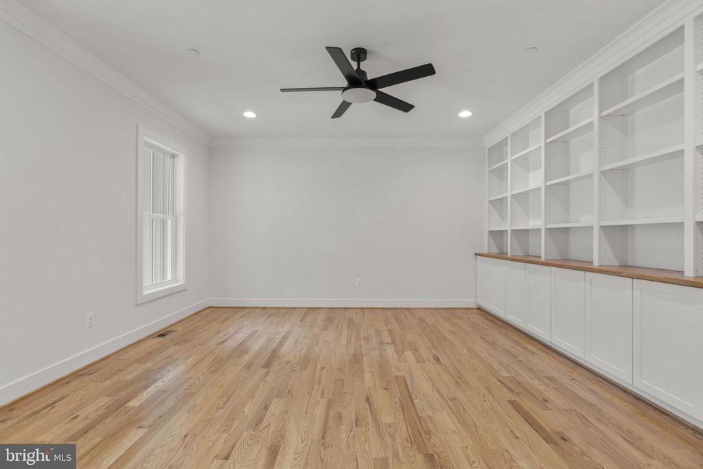 127 NOB HILL PARK DRIVE Unit: RIDGELINE