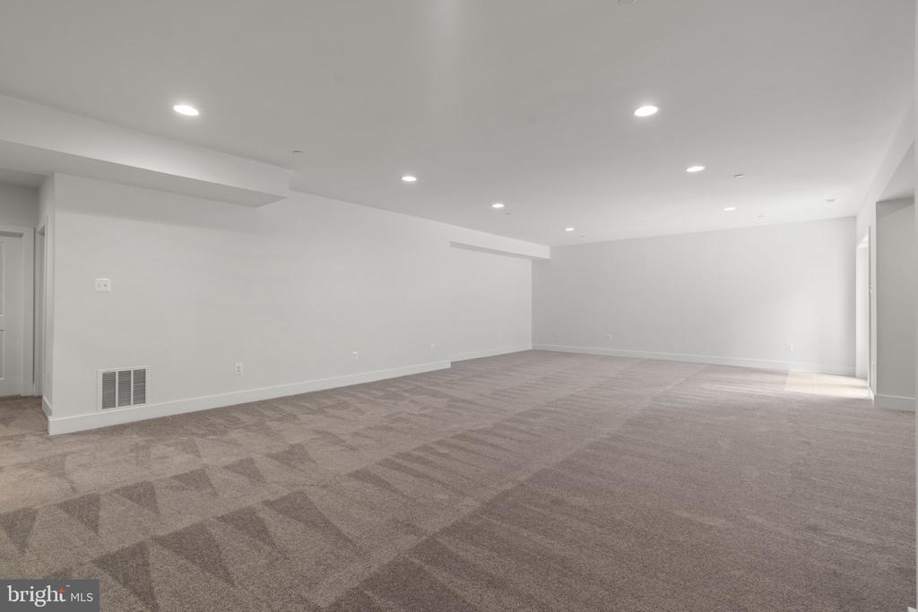 127 NOB HILL PARK DRIVE Unit: RIDGELINE