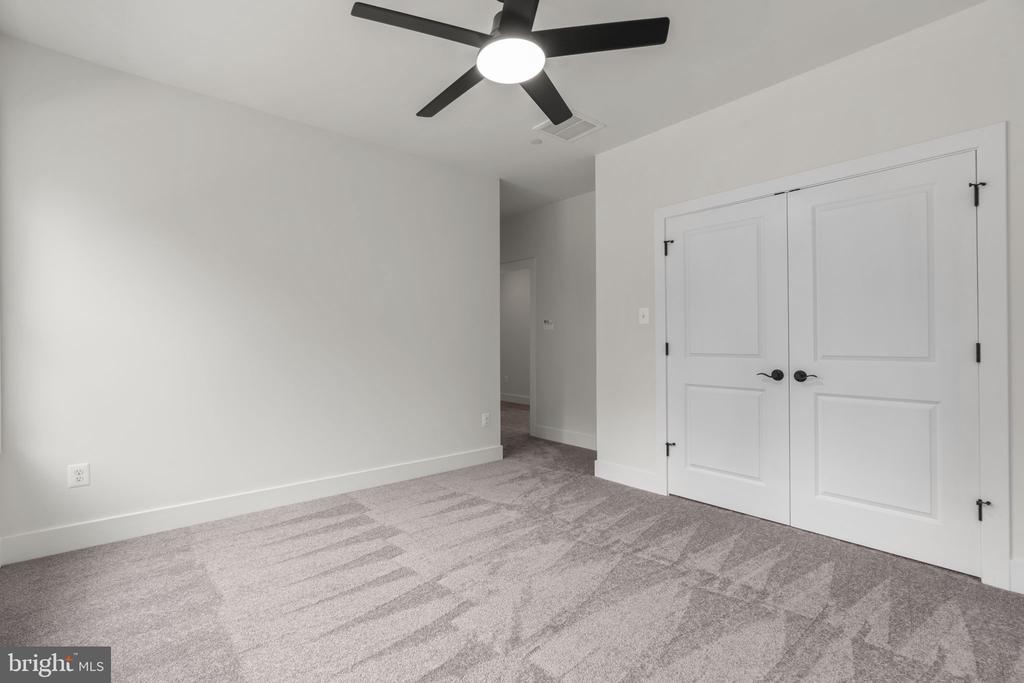 127 NOB HILL PARK DRIVE Unit: RIDGELINE