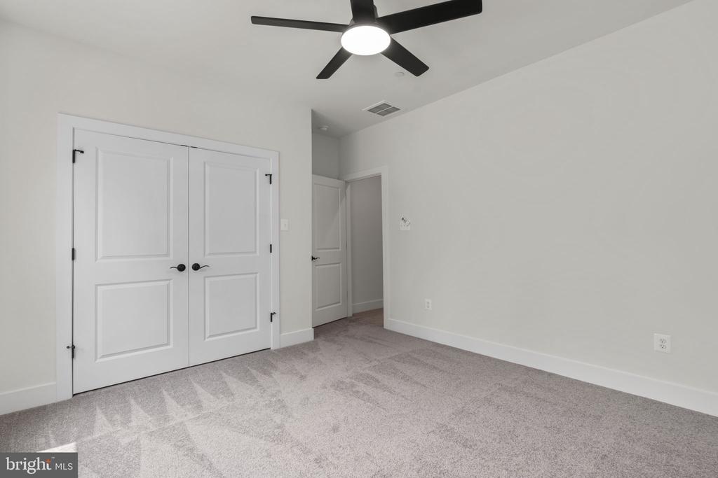 127 NOB HILL PARK DRIVE Unit: RIDGELINE