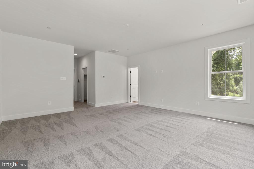 127 NOB HILL PARK DRIVE Unit: RIDGELINE