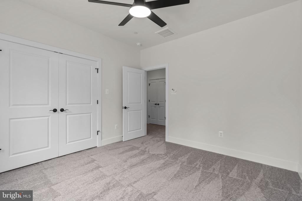 127 NOB HILL PARK DRIVE Unit: RIDGELINE
