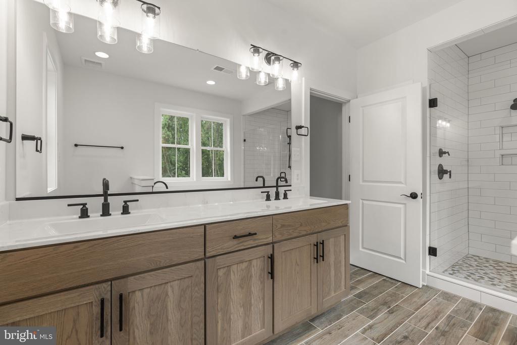 127 NOB HILL PARK DRIVE Unit: RIDGELINE