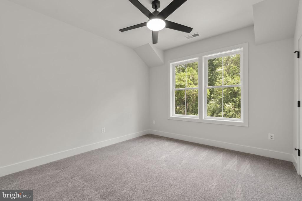 127 NOB HILL PARK DRIVE Unit: RIDGELINE