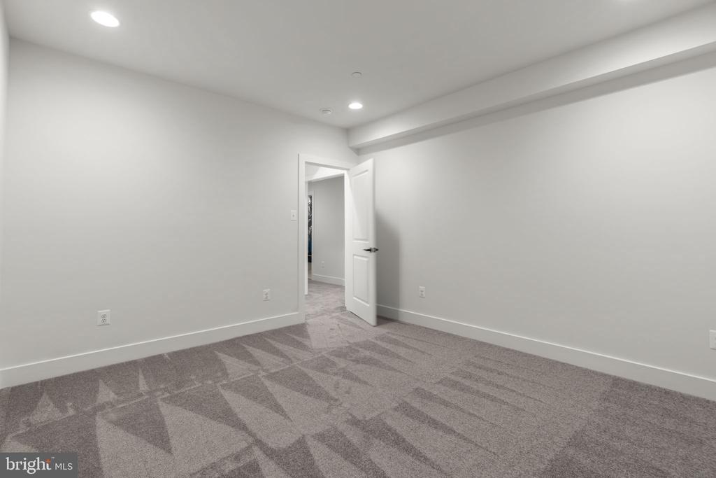 127 NOB HILL PARK DRIVE Unit: RIDGELINE