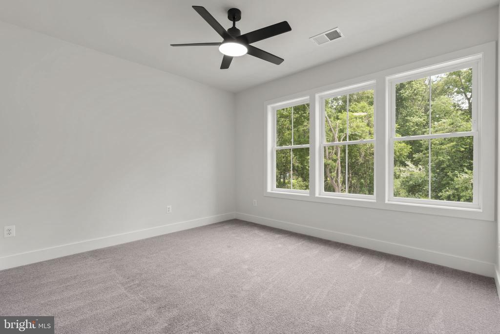 127 NOB HILL PARK DRIVE Unit: RIDGELINE