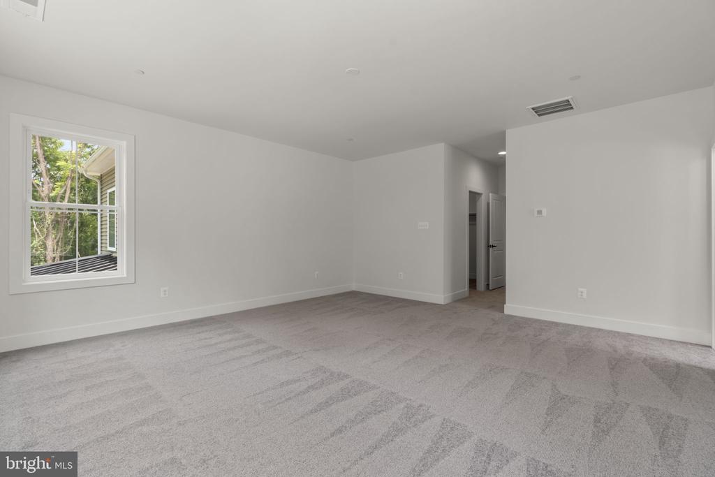 127 NOB HILL PARK DRIVE Unit: RIDGELINE