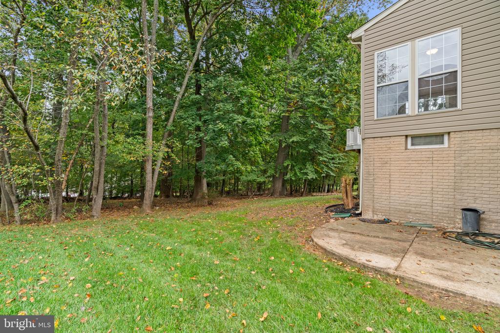 9012 FOREST OAKS ROAD