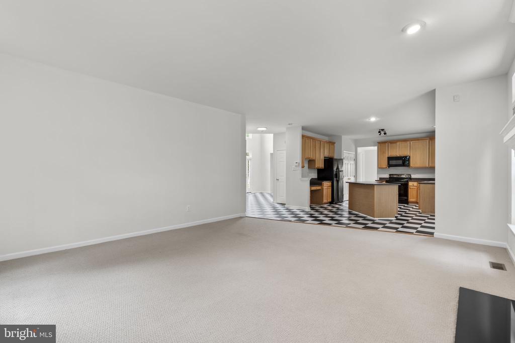 9012 FOREST OAKS ROAD