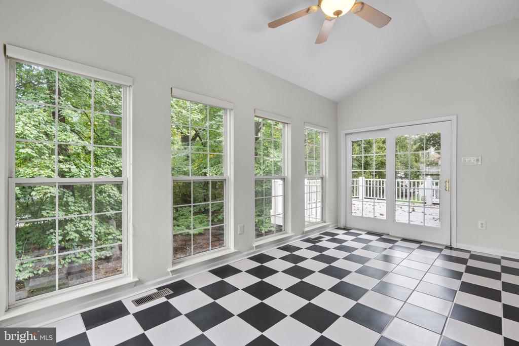 9012 FOREST OAKS ROAD