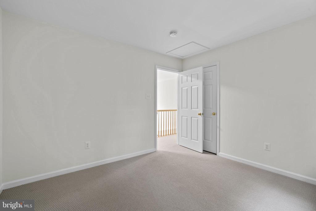9012 FOREST OAKS ROAD