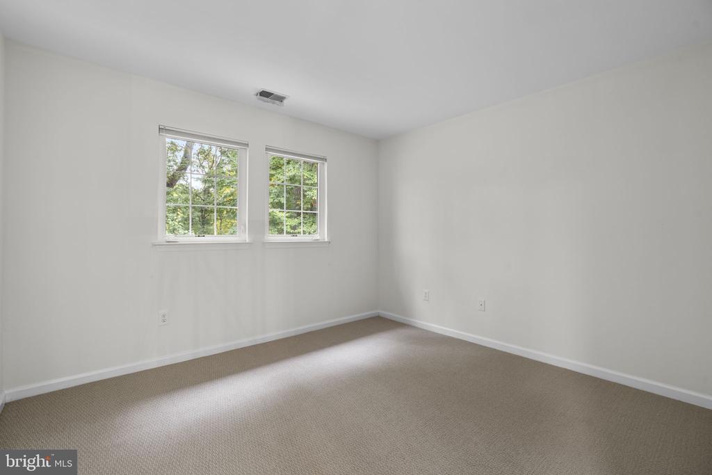 9012 FOREST OAKS ROAD