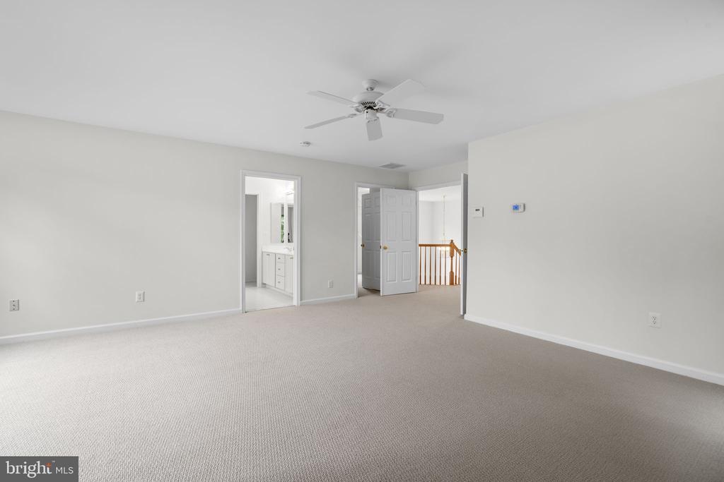 9012 FOREST OAKS ROAD