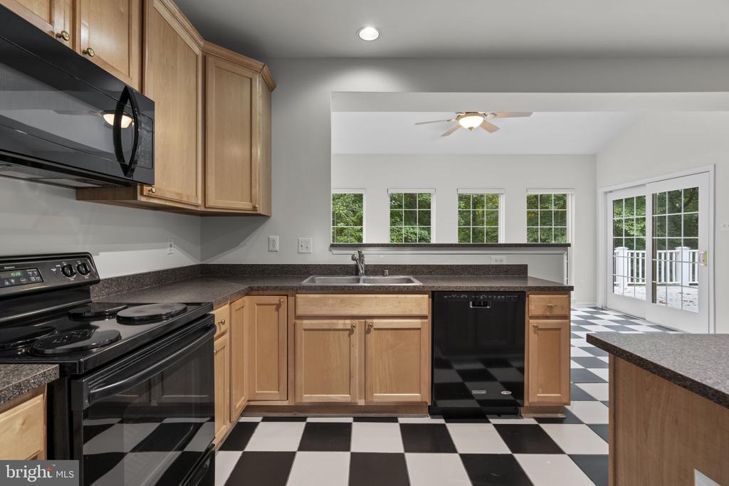 9012 FOREST OAKS ROAD