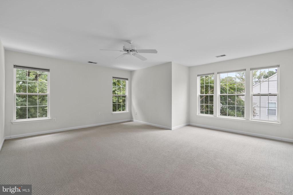 9012 FOREST OAKS ROAD
